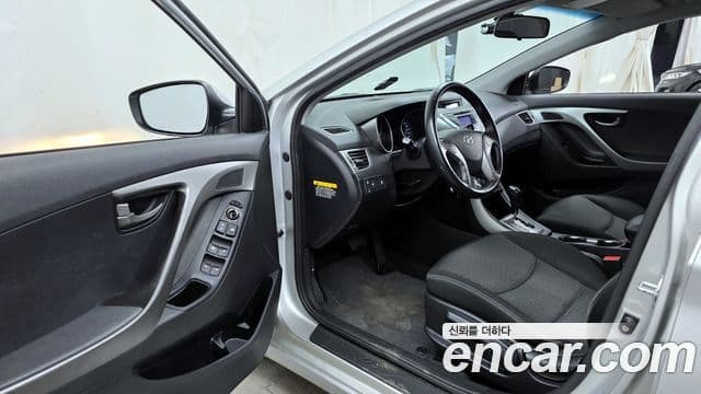 Hyundai Avante MD M16 GDI Smart, 2013 10