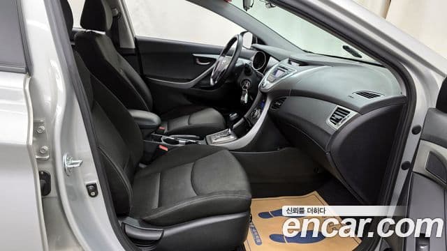 Hyundai Avante MD M16 GDI Smart, 2013 11