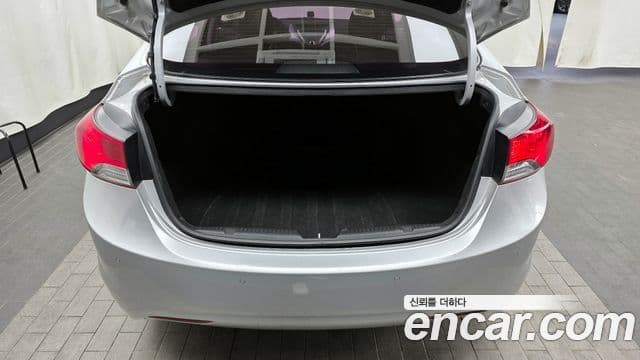 Hyundai Avante MD M16 GDI Smart, 2013 20