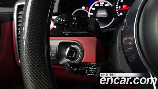 Porsche Cayenne (PO536), 2022 18