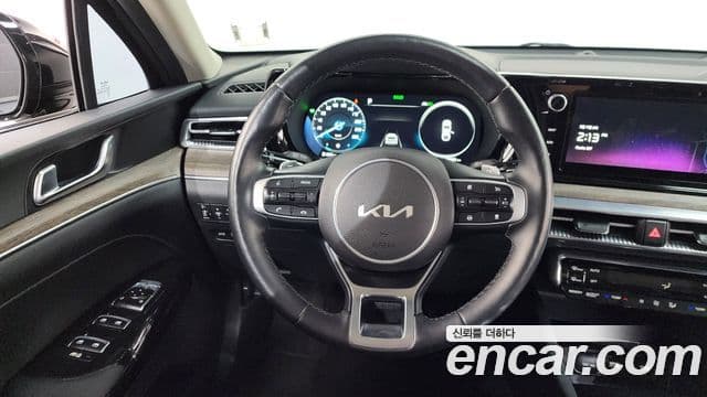 Kia K5 гибрид 3세대 Noblesse, 2023 13