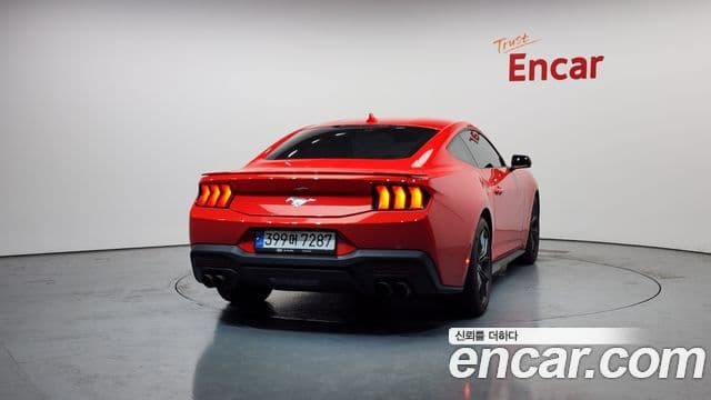 Ford Mustang 7세대 2.3 EcoBoost Premium купе, 2024 4