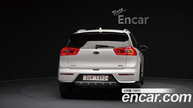Kia Niro Prestige, 2018 4