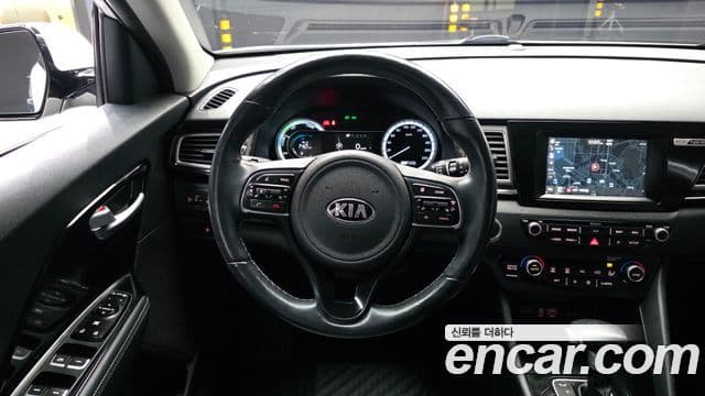 Kia Niro Prestige, 2018 13
