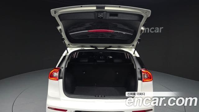 Kia Niro Prestige, 2018 20