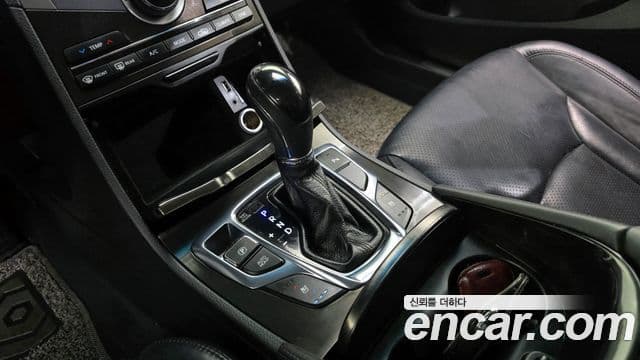 Hyundai Grandeur HG Modern, 2015 9