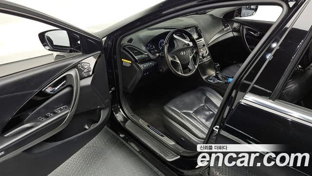 Hyundai Grandeur HG Exclusive, 2017 11