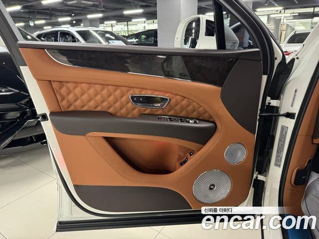 Bentley Bentayga 4.0 V8, 2021 7
