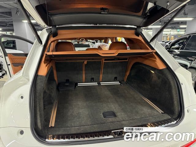 Bentley Bentayga 4.0 V8, 2021 16