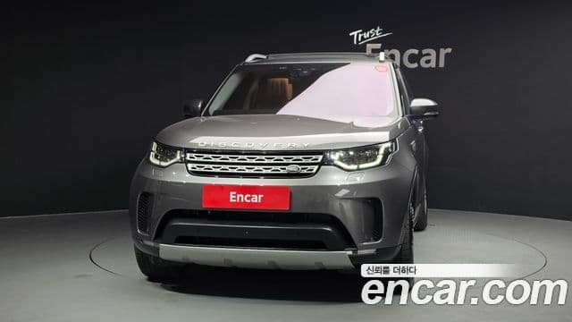 Land Rover Discovery 5 Luxury, 2019 3