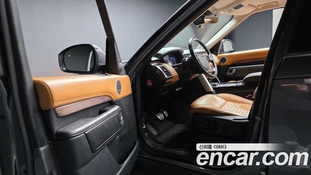 Land Rover Discovery 5 Luxury, 2019 10