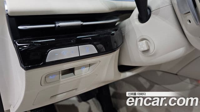 Genesis G80 (RG3) бензин 2.5 турбо 2WD, 2025 12