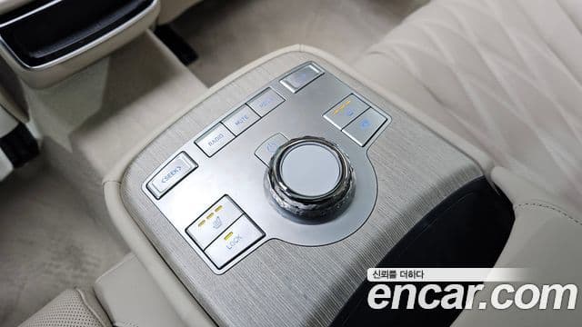 Genesis G80 (RG3) бензин 2.5 турбо 2WD, 2025 17