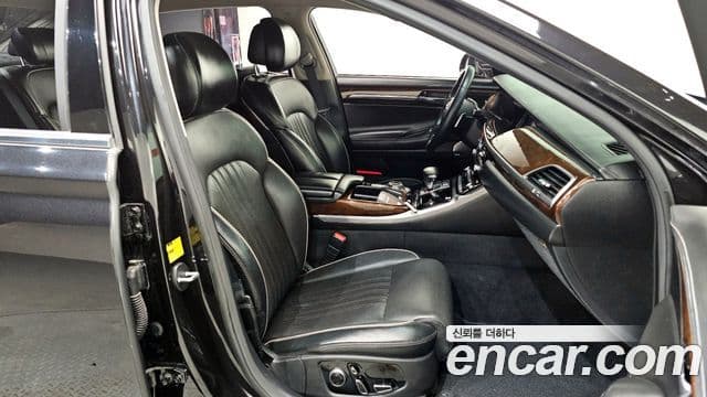 Genesis EQ900 Prestige, 2018 10