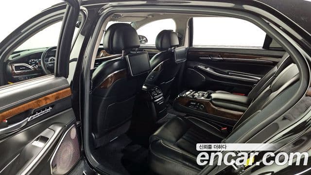 Genesis EQ900 Prestige, 2018 13