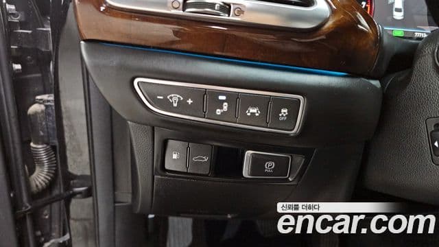 Genesis EQ900 Prestige, 2018 15