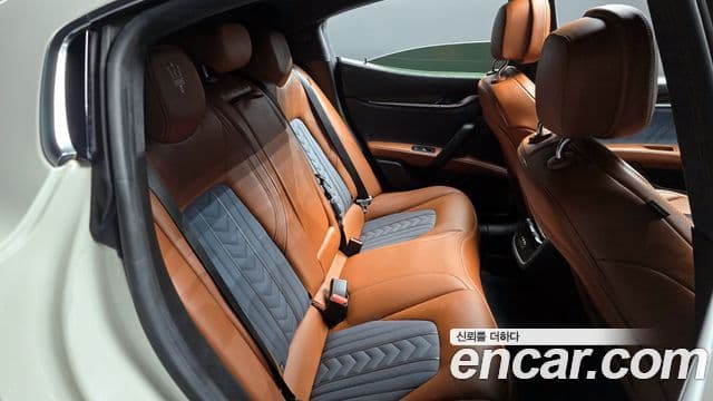 Maserati 기블리 3세대, 2018 12