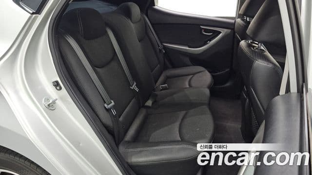 Hyundai Avante MD Style, 2013 12