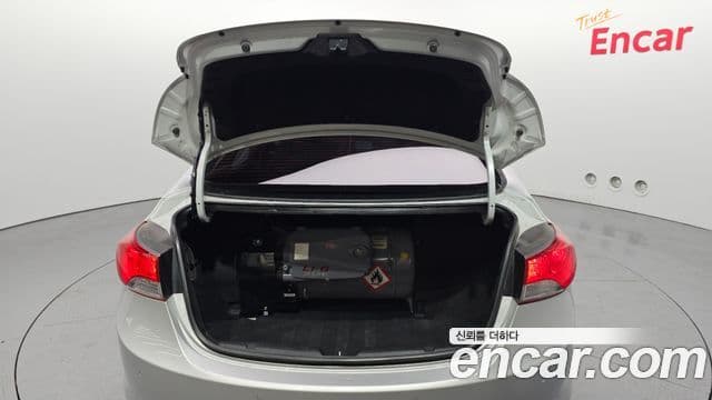 Hyundai Avante MD Style, 2013 20