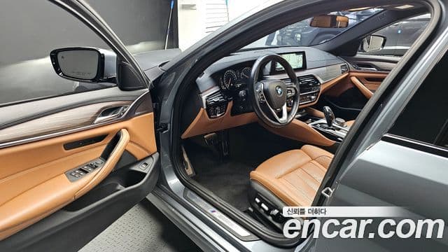 BMW 5시리즈 (G30) 520d xDrive M Sport Plus, 2017 10