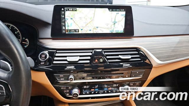 BMW 5시리즈 (G30) 520d xDrive M Sport Plus, 2017 14