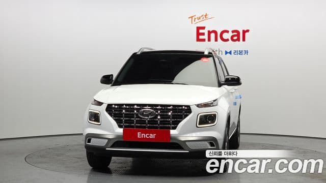 Hyundai Venue Premium, 2023 3