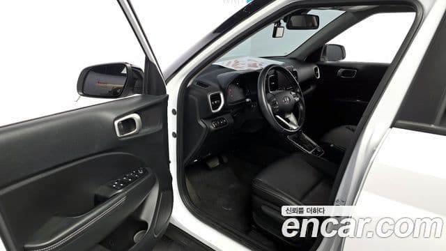 Hyundai Venue Premium, 2023 10