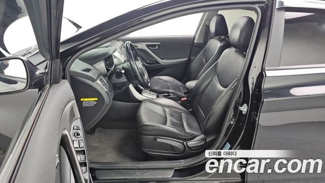 Hyundai Avante MD Modern, 2013 10