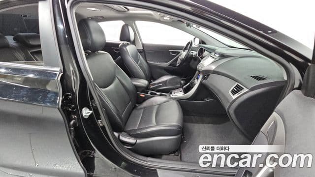 Hyundai Avante MD Modern, 2013 11