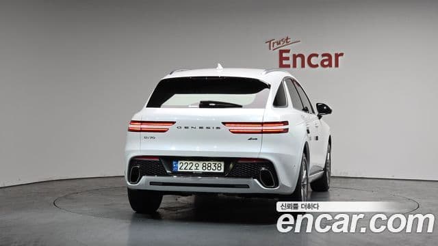 Genesis GV70, 2023 4