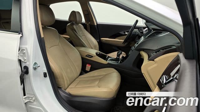 Hyundai Grandeur HG Modern, 2015 10