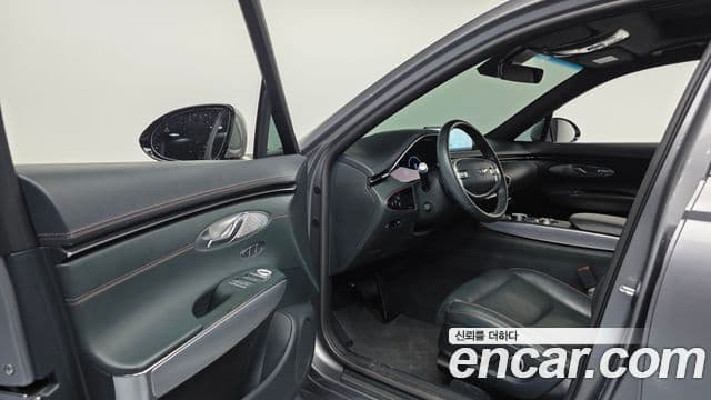 Genesis GV70, 2021 10