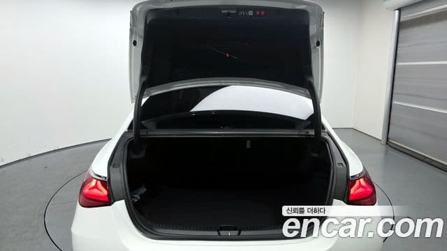 Mercedes-Benz E-класс W214 AMG Line, 2026 20