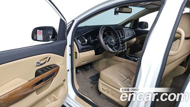 Kia All New Carnival Noblesse, 2016 11