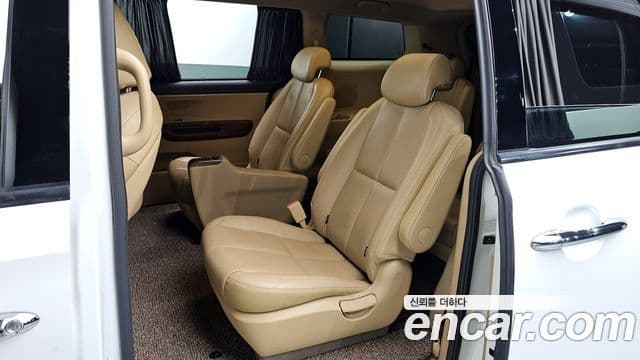 Kia All New Carnival Noblesse, 2016 12