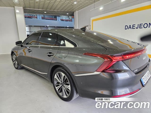 Kia K8 гибрид Signature, 2023 4