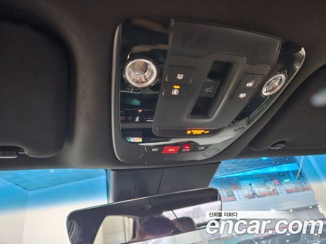 Kia K8 гибрид Signature, 2023 11