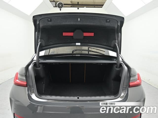 BMW 3시리즈 (G20), 2025 9