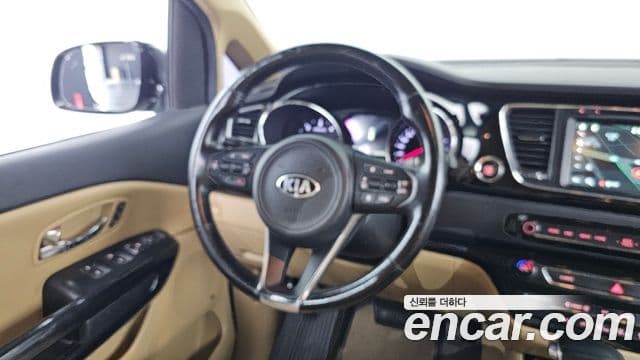 Kia All New Carnival Noblesse, 2017 13