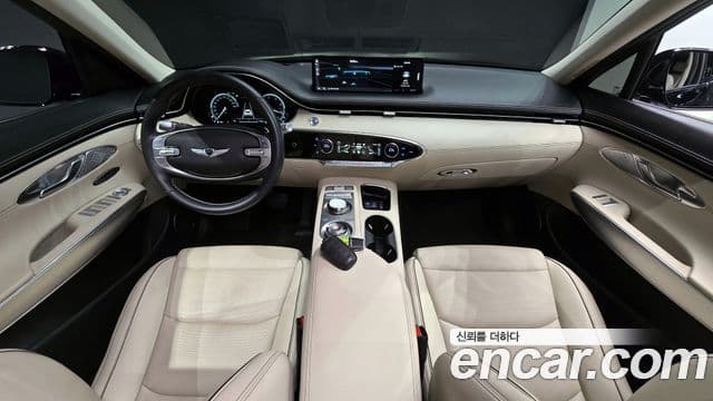 Genesis GV70, 2023 7