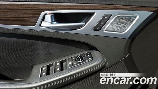 Genesis G80 Premium Luxury, 2018 18