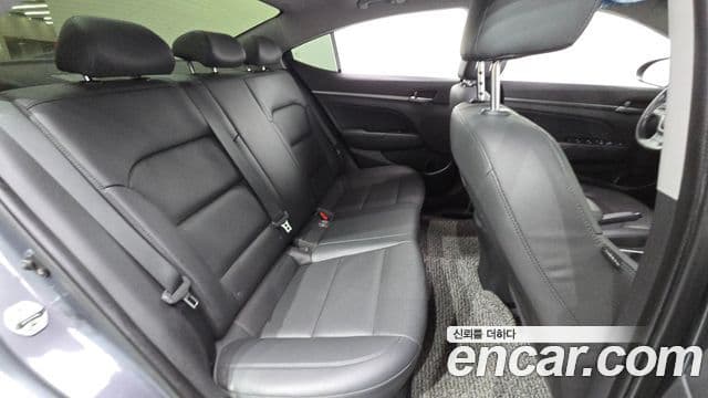 Hyundai Avante AD 1.6 GDI Smart, 2018 12