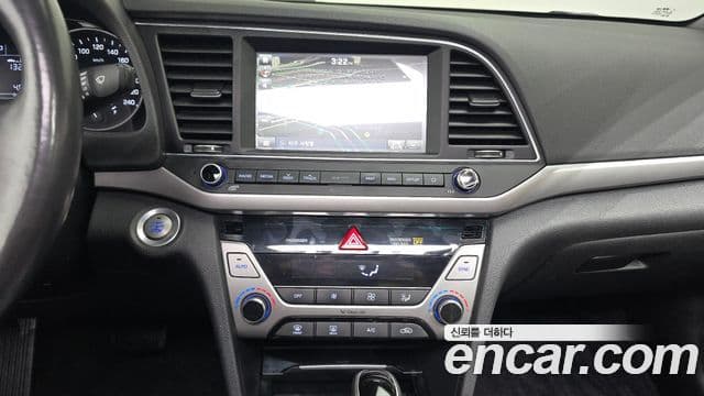 Hyundai Avante AD 1.6 GDI Smart, 2018 14
