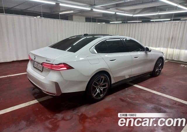 BMW 5시리즈 (G60), 2024 2