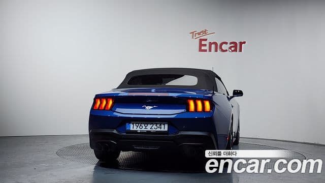 Ford Mustang 7세대 2.3 EcoBoost Premium кабриолет, 2024 4