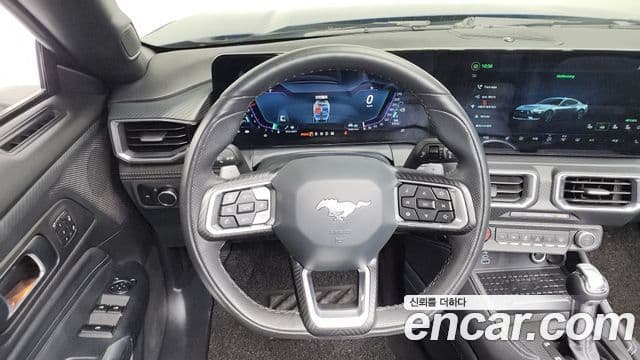Ford Mustang 7세대 2.3 EcoBoost Premium кабриолет, 2024 13
