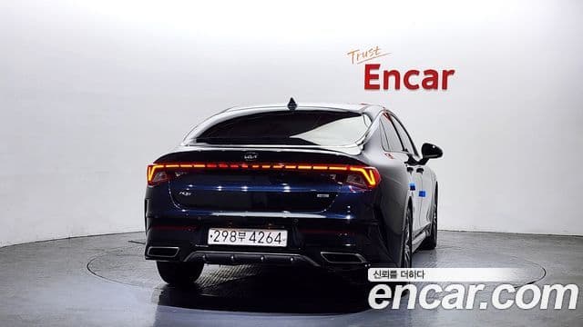 Kia K5 гибрид 3세대 Signature, 2020 4