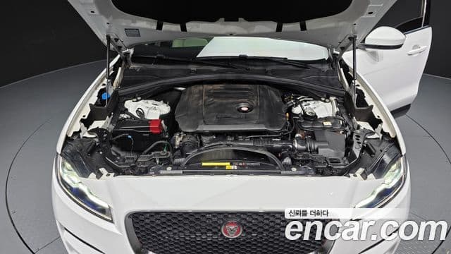 Jaguar F-PACE Prestige, 2020 6