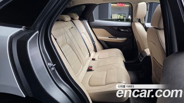 Jaguar F-PACE Prestige, 2020 12