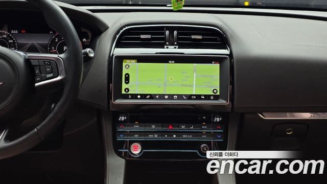 Jaguar F-PACE Prestige, 2020 14